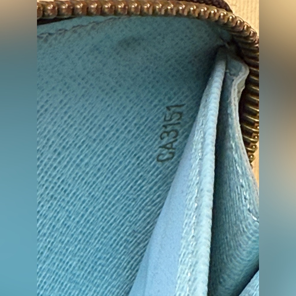 LOUIS VUITTON-CA3151 Limited Edition Illustre Balloon Zippy Wallet(Turquoise Int - Picture 12 of 12